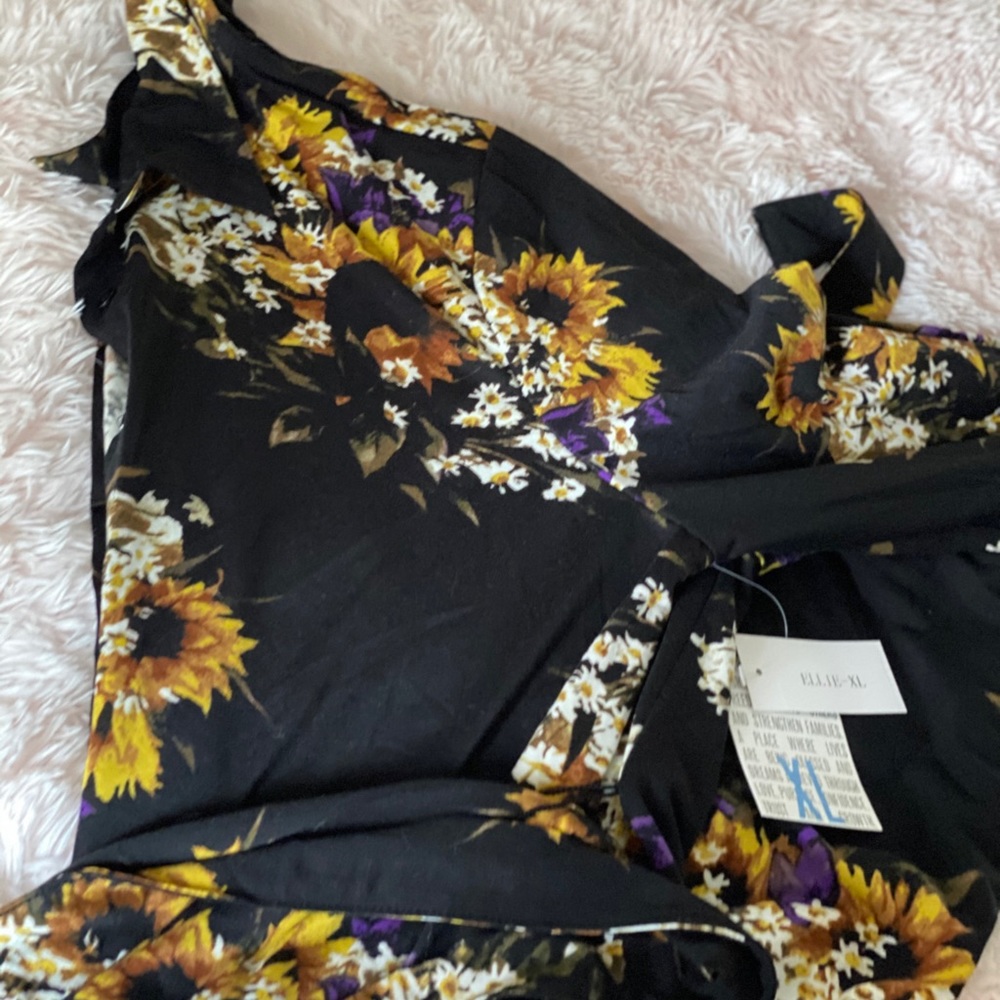 Brand NEW WITH TAGS LulaRoe Ellie dress size XL